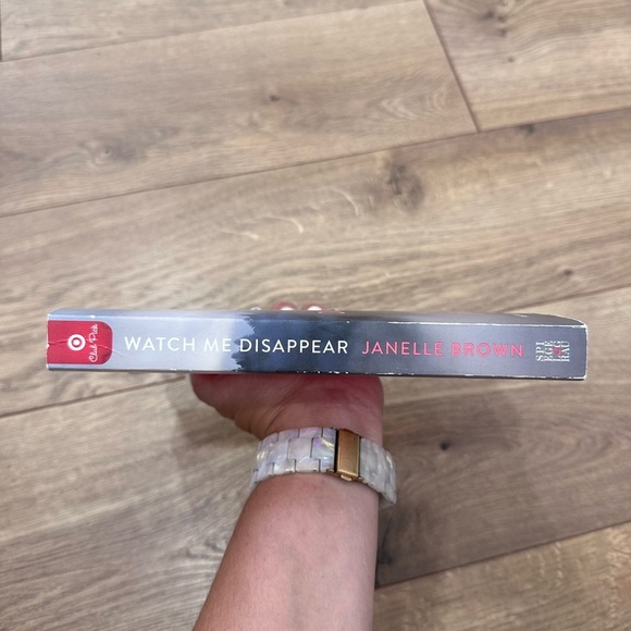 Watch Me Disappear by Janelle Brown - Picture 4 of 7
